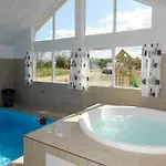 Ferienhaus Luxury Pool Retreat In - By Traum *