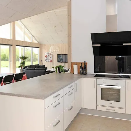 Luxury Pool Retreat In - By Traum *