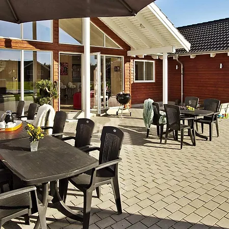 Luxury Pool Retreat In - By Traum